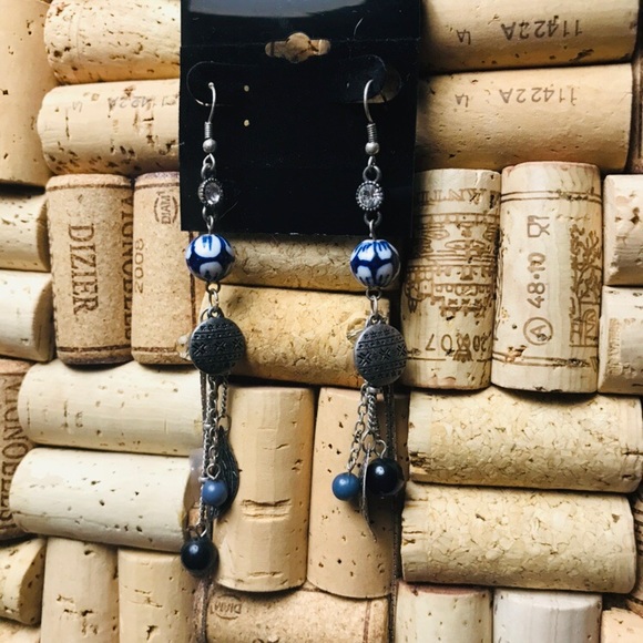 Statement Earrings - Picture 1 of 4